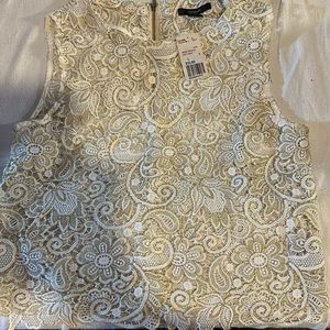 NWT women sleeveless shirt